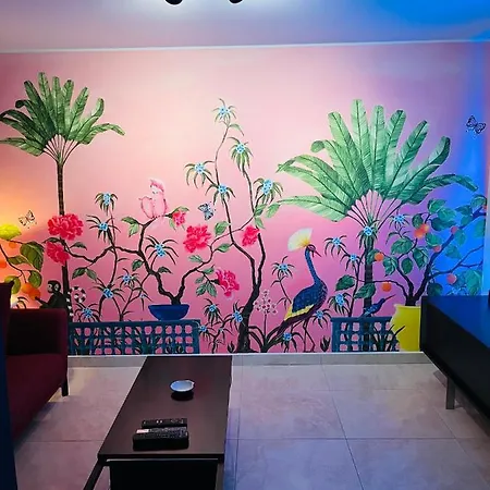 Pink Tropical Champagne Reims