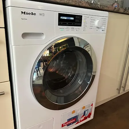 Pink Tropical Champagne Apartment Reims