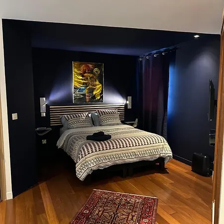 Pink Tropical Champagne Reims