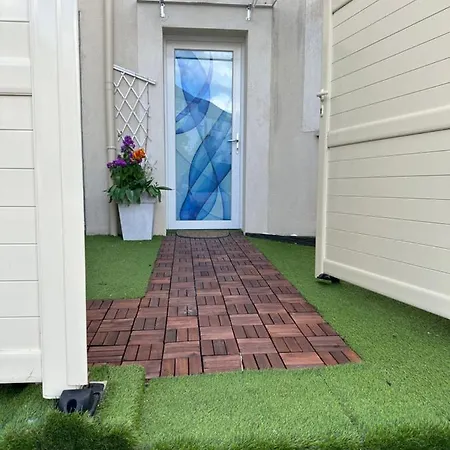 Apartment Pink Tropical Champagne Reims