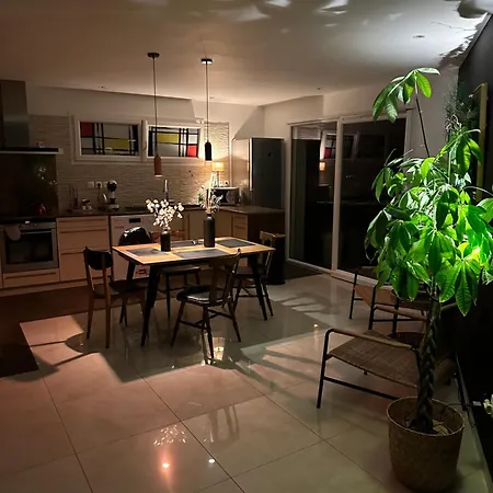 Apartment Pink Tropical Champagne *