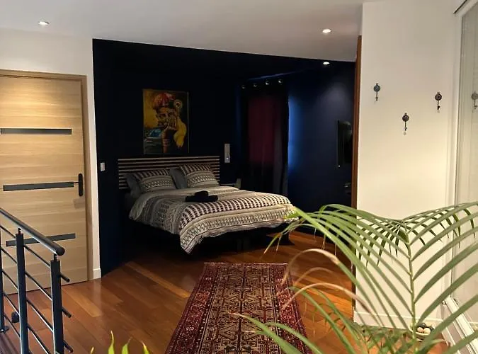 شقة Pink Tropical Champagne رانس